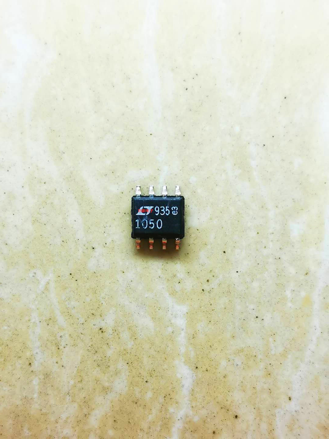 集成IC电路LTC1050 LTC1050CS8 运算放大器芯片 SOP-8贴片 LT1050 - 实物图