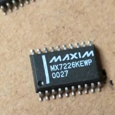 MAX7226KCWP MAX7226KEWP  MAX7226  SOP20