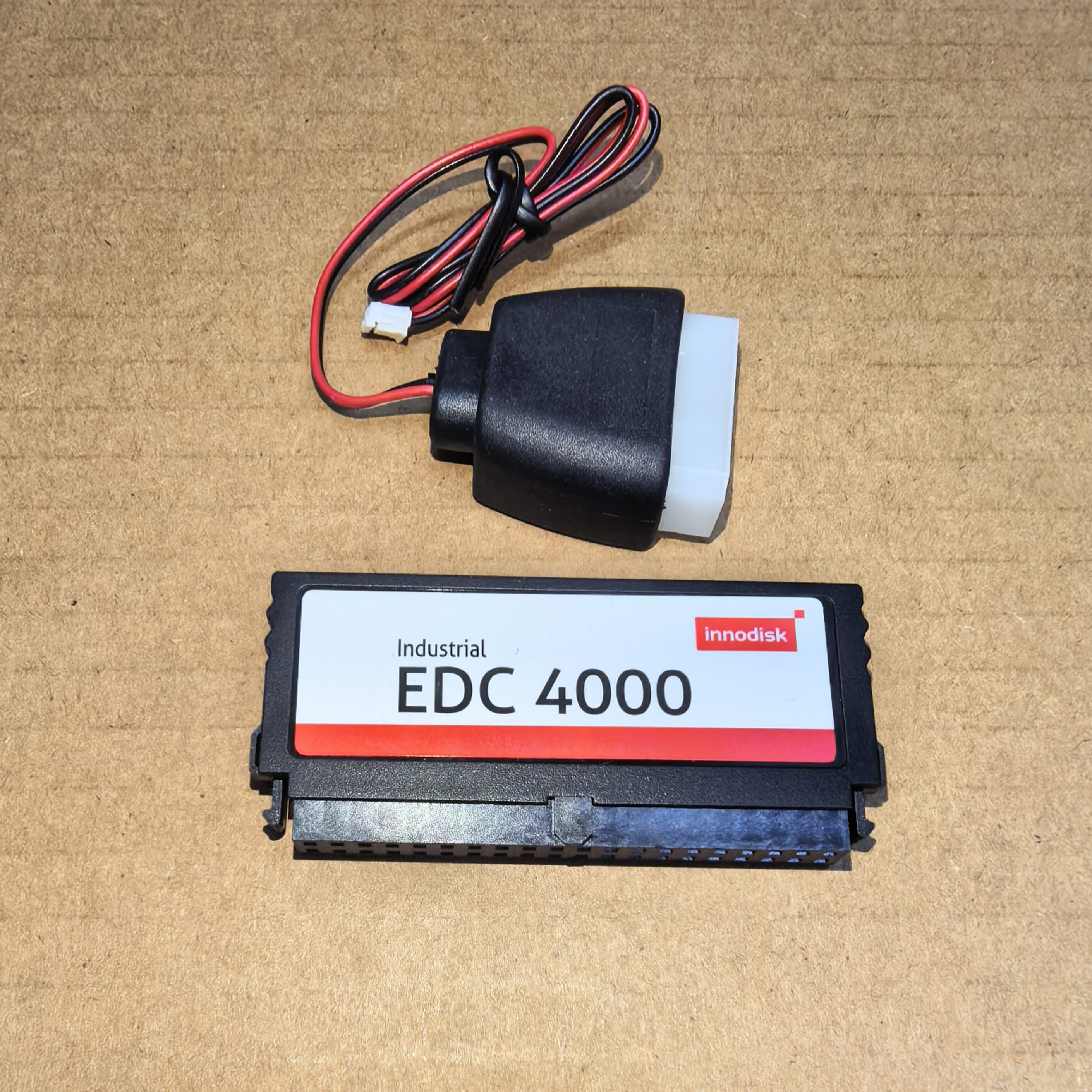 全新 EDC 4000 4GB 40PIN IDE工业级电子硬盘 DOMDE0H-04GD31C1DB