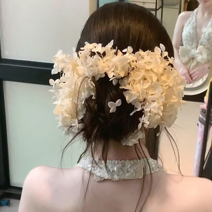 新娘绣球花头饰森系甜美花仙子造型永生花朵发饰婚纱礼服外景配饰
