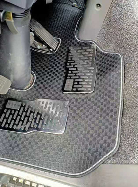 陕汽德龙K3000\K5000\K1\G1\X1\后浪Z1\德蓝Z1徐工汉驰K2货车脚垫