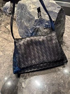 QingLi包包女2025新款 秋冬真皮手工编织单肩斜挎托特包通勤腋下包