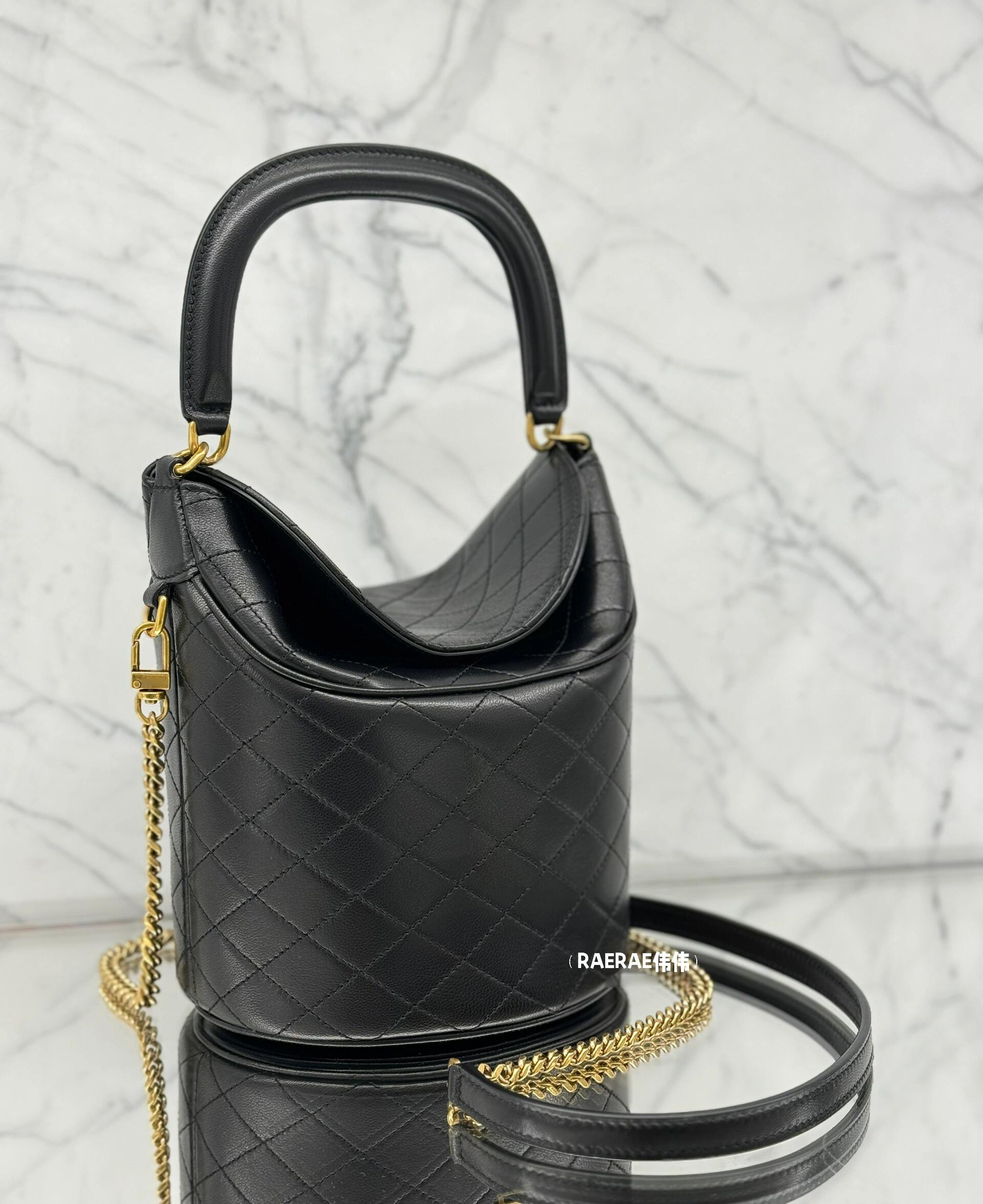 百搭真皮圆筒包斜挎化妆包