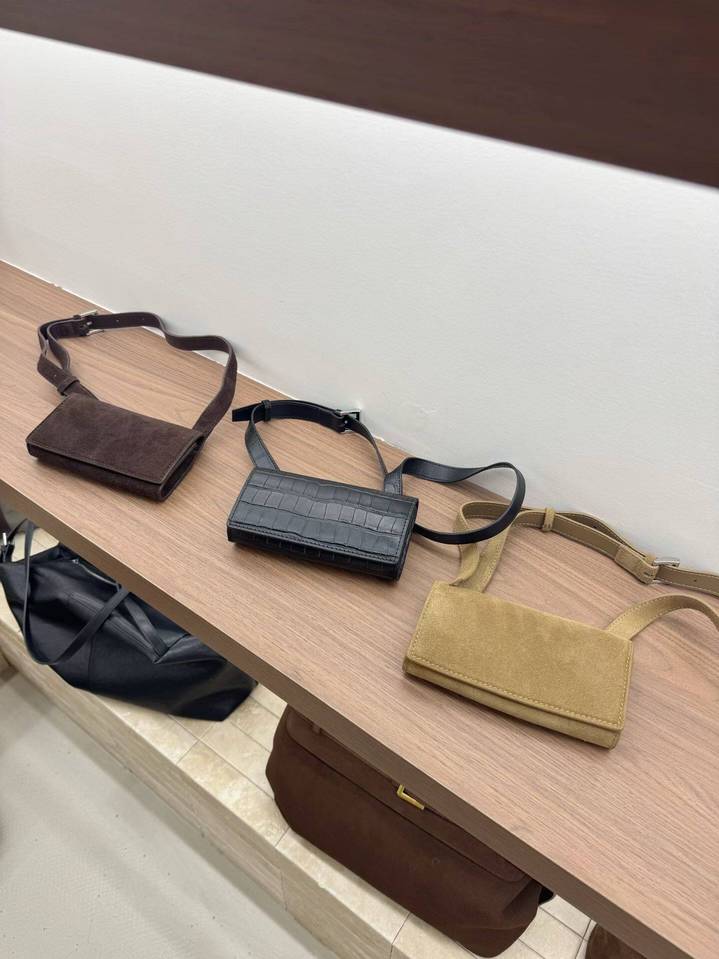 包包女2026新款秋冬真皮单肩斜挎小方包麂皮腰包胸包手机眼镜包潮