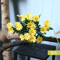 Желтый цветочный луч