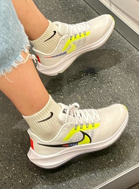 Nike Air Zoom Pegasus 39 男款白色低帮训练跑步鞋 DX1627-100