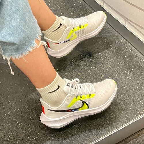 Nike Air Zoom Pegasus 39 男款白色低帮训练跑步鞋 DX1627-100