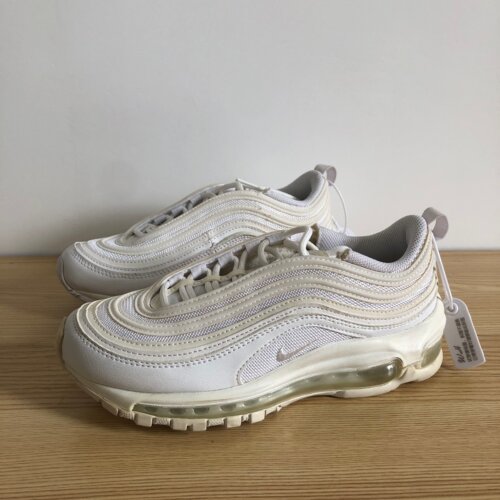 Nike女款气垫休闲跑步鞋