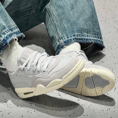 Jordan Air Jordan 4 RM Grey/Sail女灰低帮复古篮球鞋FQ7940-001