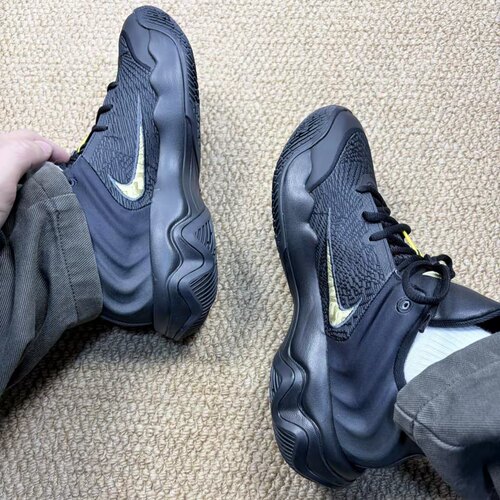 Nike Giannis Immortality 4 EP 男款舒适中帮篮球鞋 FQ3681-005