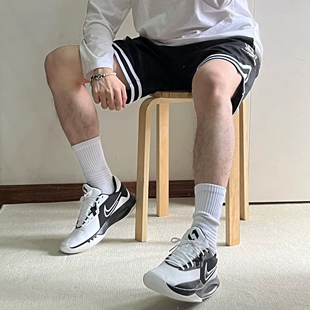 DD9535 Nike 007 男子圆头系带耐磨低帮篮球鞋 精密6 Precision