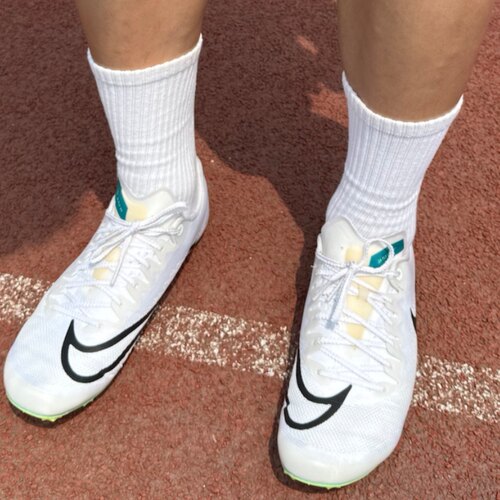 Nike JA Fly 4 男女同款白色舒适体测钉鞋低帮跑步鞋 DR2741-102