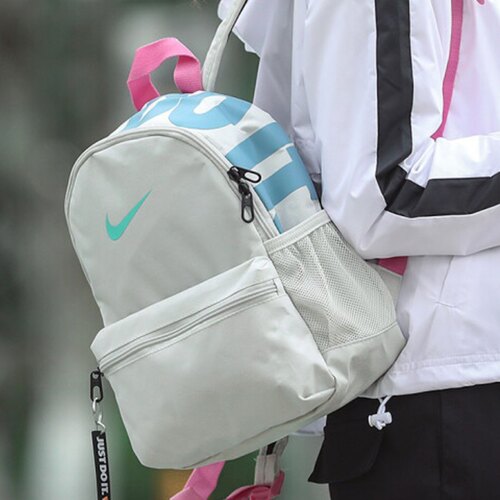 Nike 女款灰白色时尚常规休闲运动奶包书包背包双肩包DR6091-104