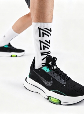 Nike Air Zoom type男女同款煤黑舒适运动低帮休闲鞋 CJ2033-010