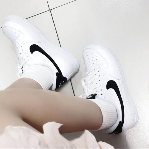 Nike女子耐磨低帮防滑轻便板鞋