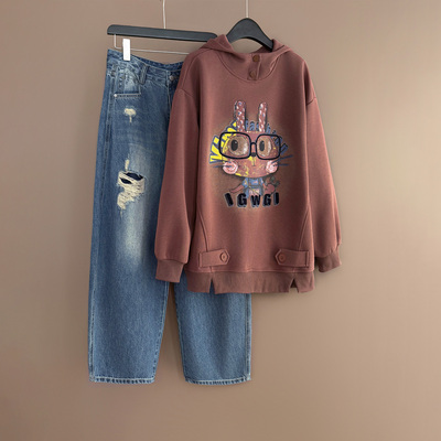 个性简约时尚休闲套装女春款连帽刺绣卡通上衣破洞牛仔长裤两件套