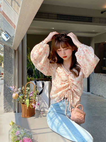 Розовая рубашка, осенняя футболка, делается под заказ, с вышивкой, цветочный принт, V-образный вырез, рукава фонарики