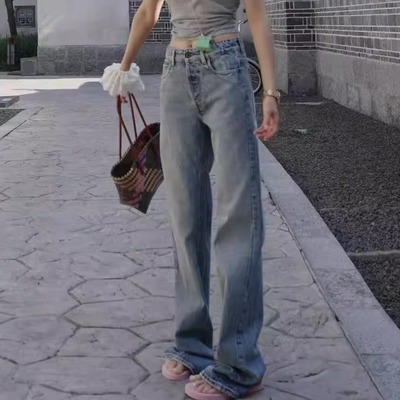 立挺版型超显腿长的牛仔裤