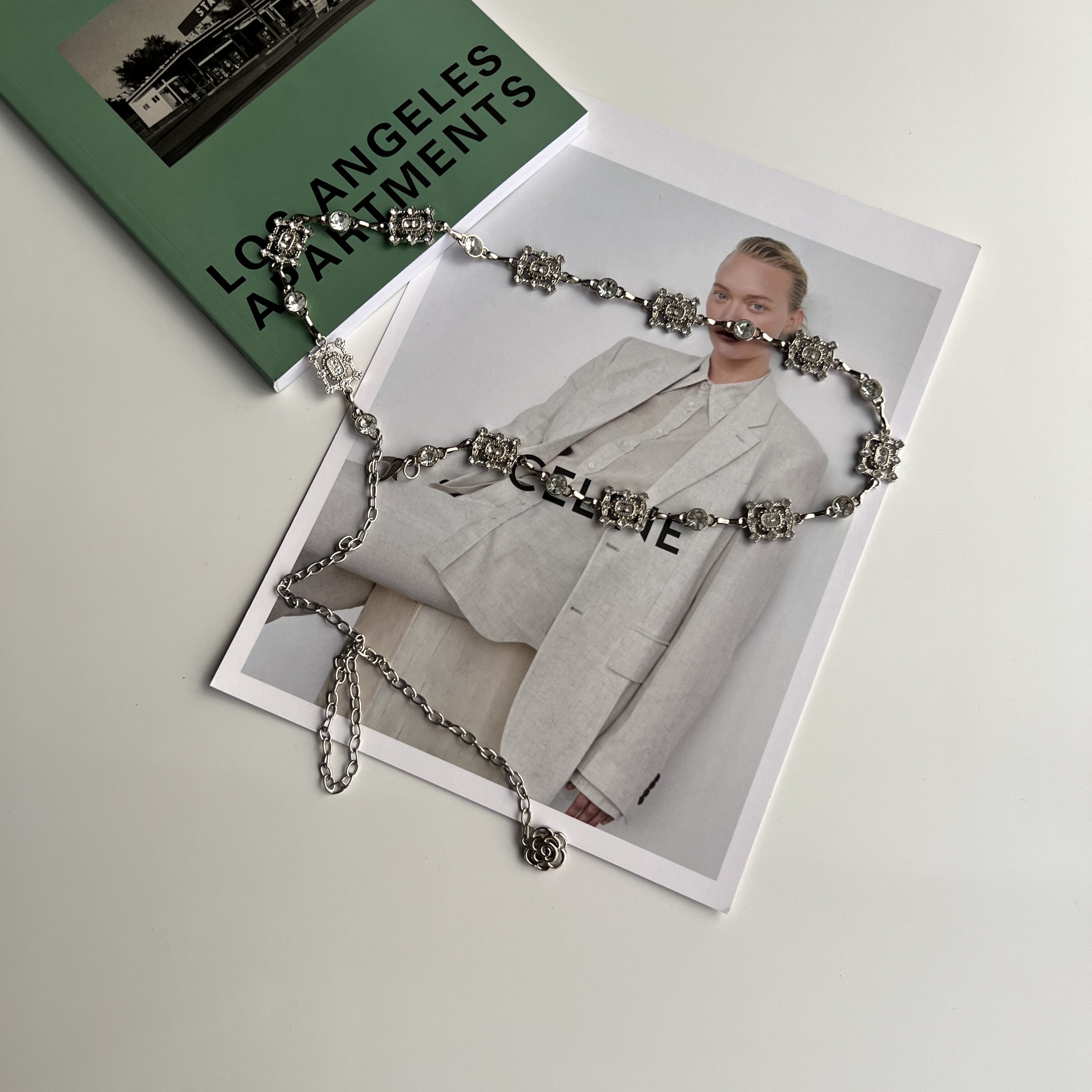 网红高级感水钻腰链配饰裙子2025新款性感潮金属链条腰带女ins风