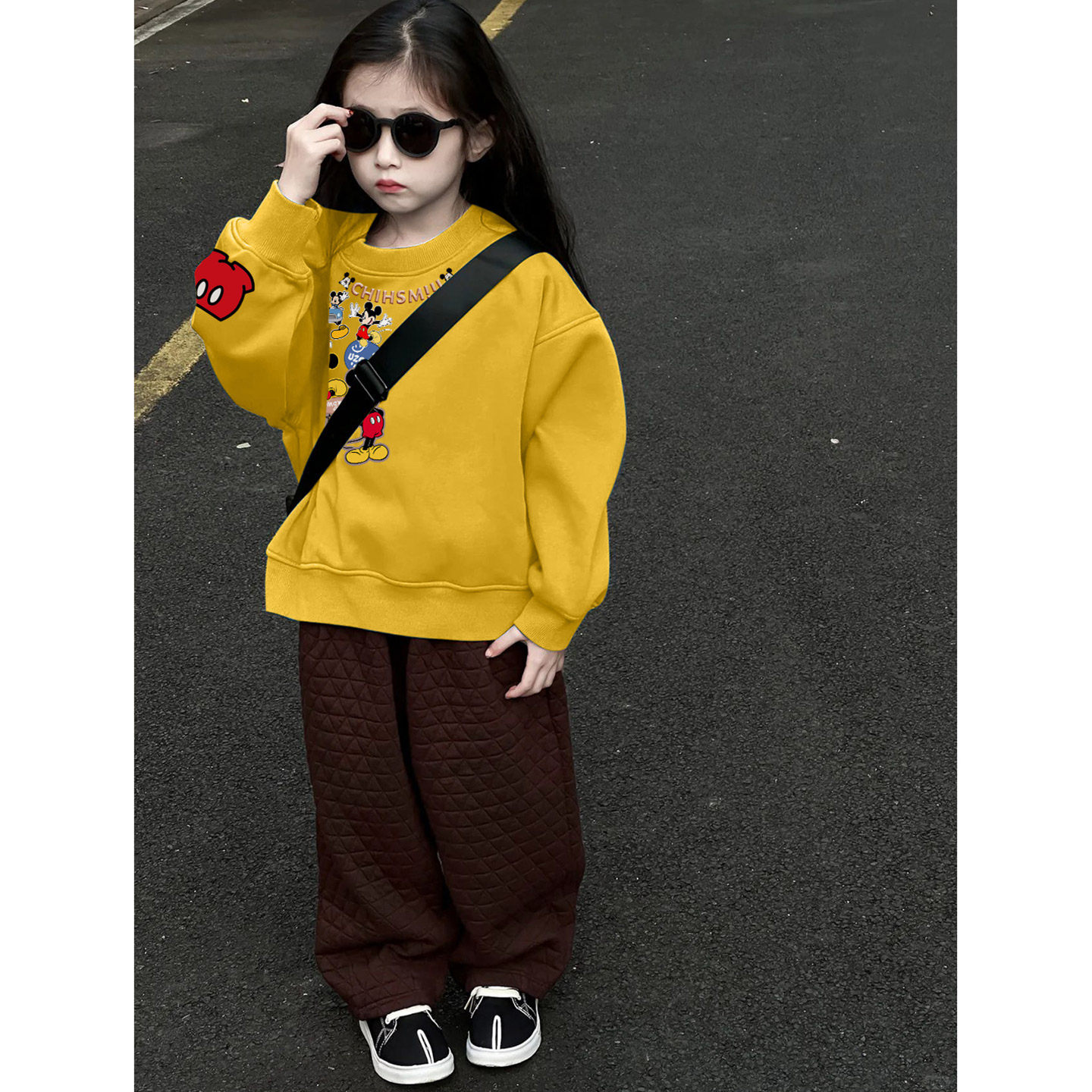 卡通米奇印花女童圆领卫衣秋冬季新款宽松加绒加厚小女孩黄色上衣