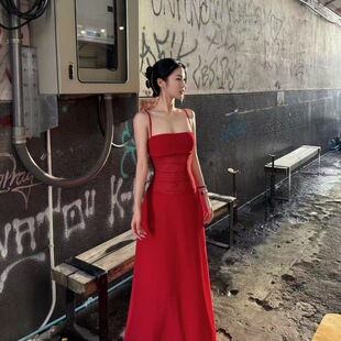 港风复古绝美红色设计感抹胸镂空吊带飘逸度假长裙圣诞年会礼服裙