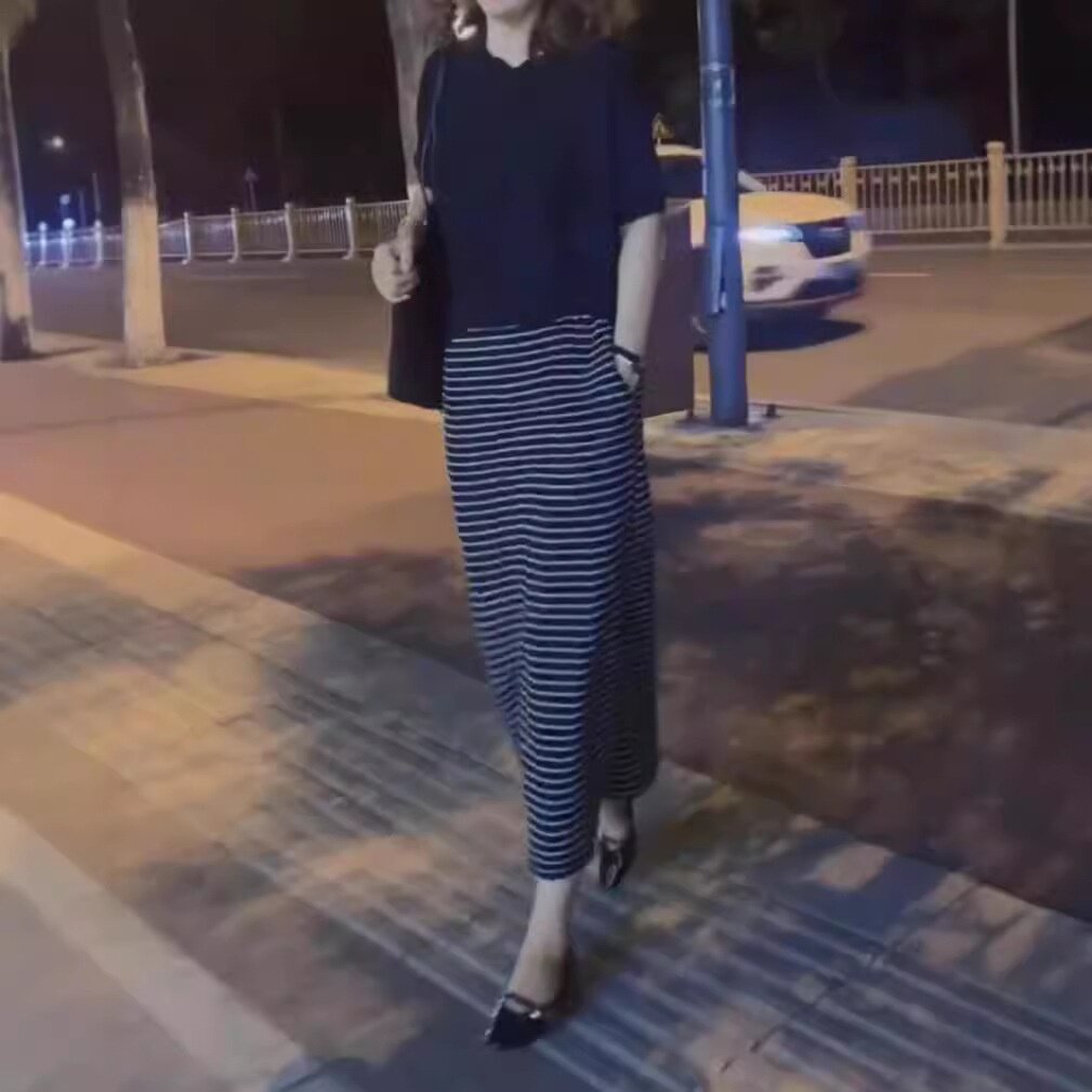24898大爱美依缘2026秋季新款简约宽松长袖上衣条纹开叉半身裙女