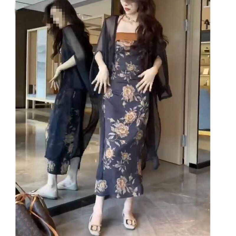 23581大爱美依缘2025夏季长款开衫防晒衫+修身印花吊带裙洋气女装
