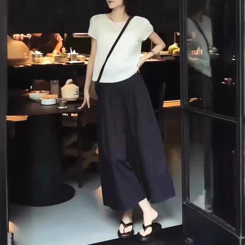 24199大爱美依缘2025夏季新时尚简约圆领短袖T恤休闲阔腿九分裤女