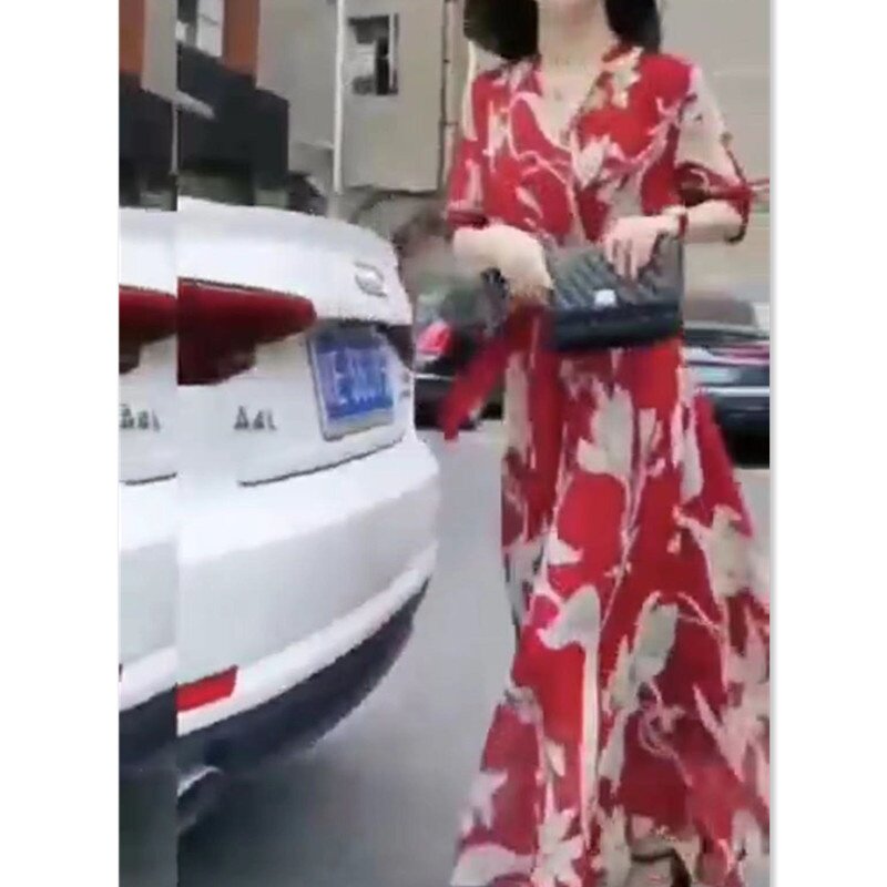 22359大爱美依缘2026夏季新款撞色印花V领连衣裙收腰显瘦长裙女