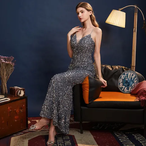 高级感长款显瘦连衣裙女性感亮片派对聚会吊带重工晚礼服气质名媛