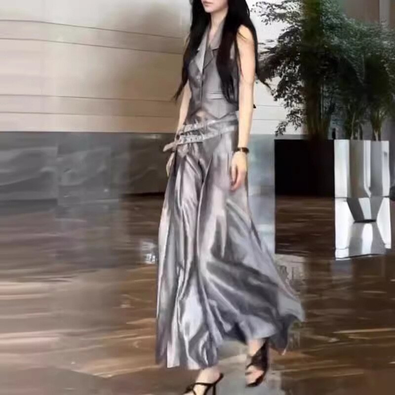 24138大爱美依缘2025夏季新款帅气西服领无袖马甲高腰半身裙女潮