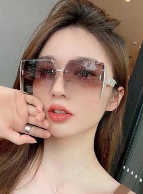 无框墨镜女士ins.高级感防晒防紫外线显瘦气质抖音网红爆款太阳镜