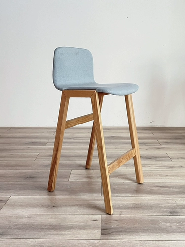 Простая и современная барная стула твердотворный дерево High Stool Creative Bar Chair Nordic Bar Stool Я хочу предсказать дизайнер