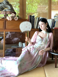 2025新款 长裙 粉色碎花吊带连衣裙子女夏季 海边度假风穿搭掐腰法式