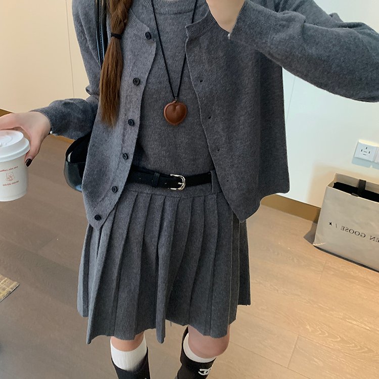 针织开衫背心百褶连衣裙两件套女秋冬新款高级感时尚气质毛衣套装