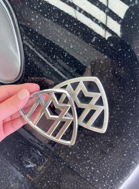 适用于21-24款奔驰迈巴赫S480S580S680发光侧标壳子盖子