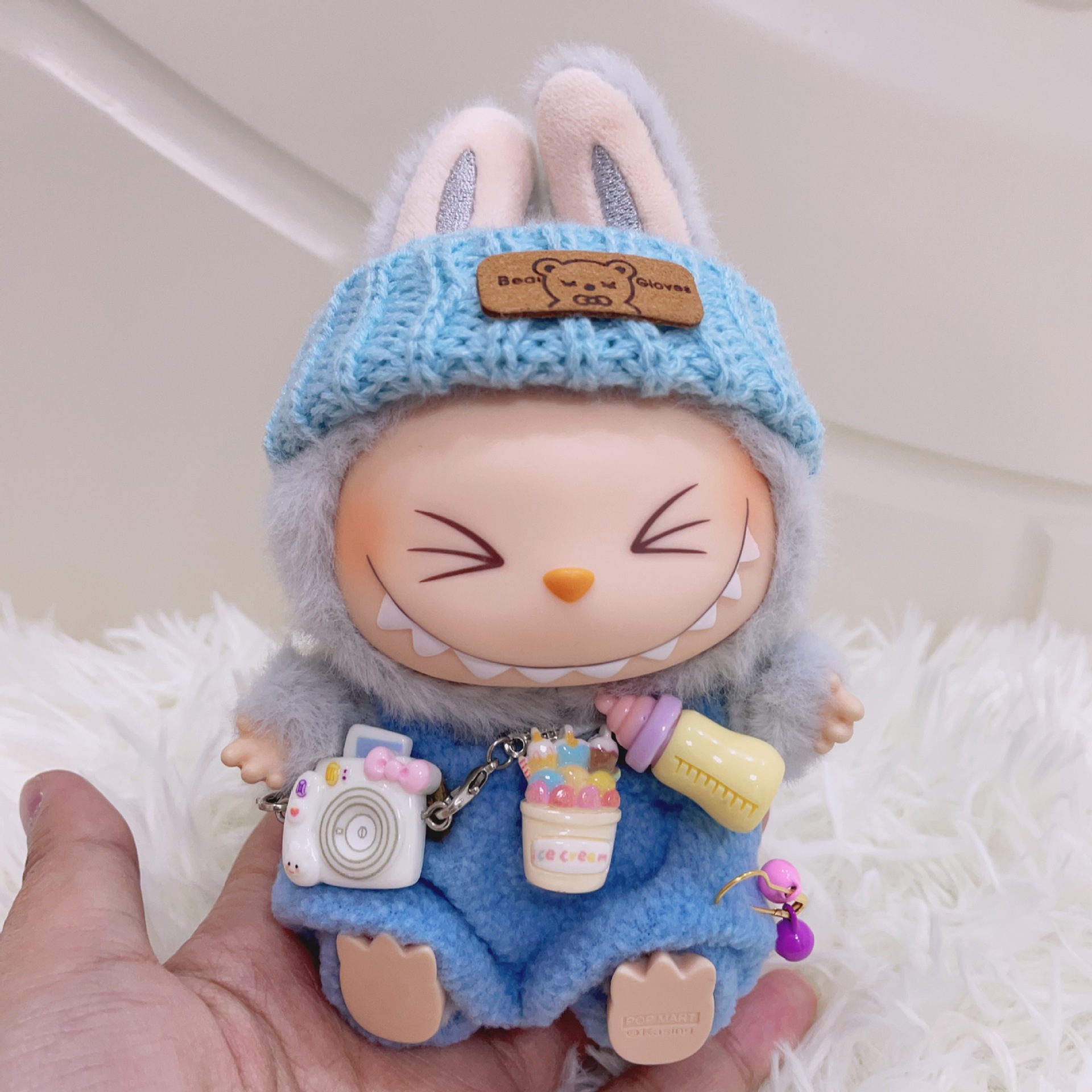仅衣服】一二代拉布布挂件可爱奶瓶背带裤帽子小包Labubu换装娃衣