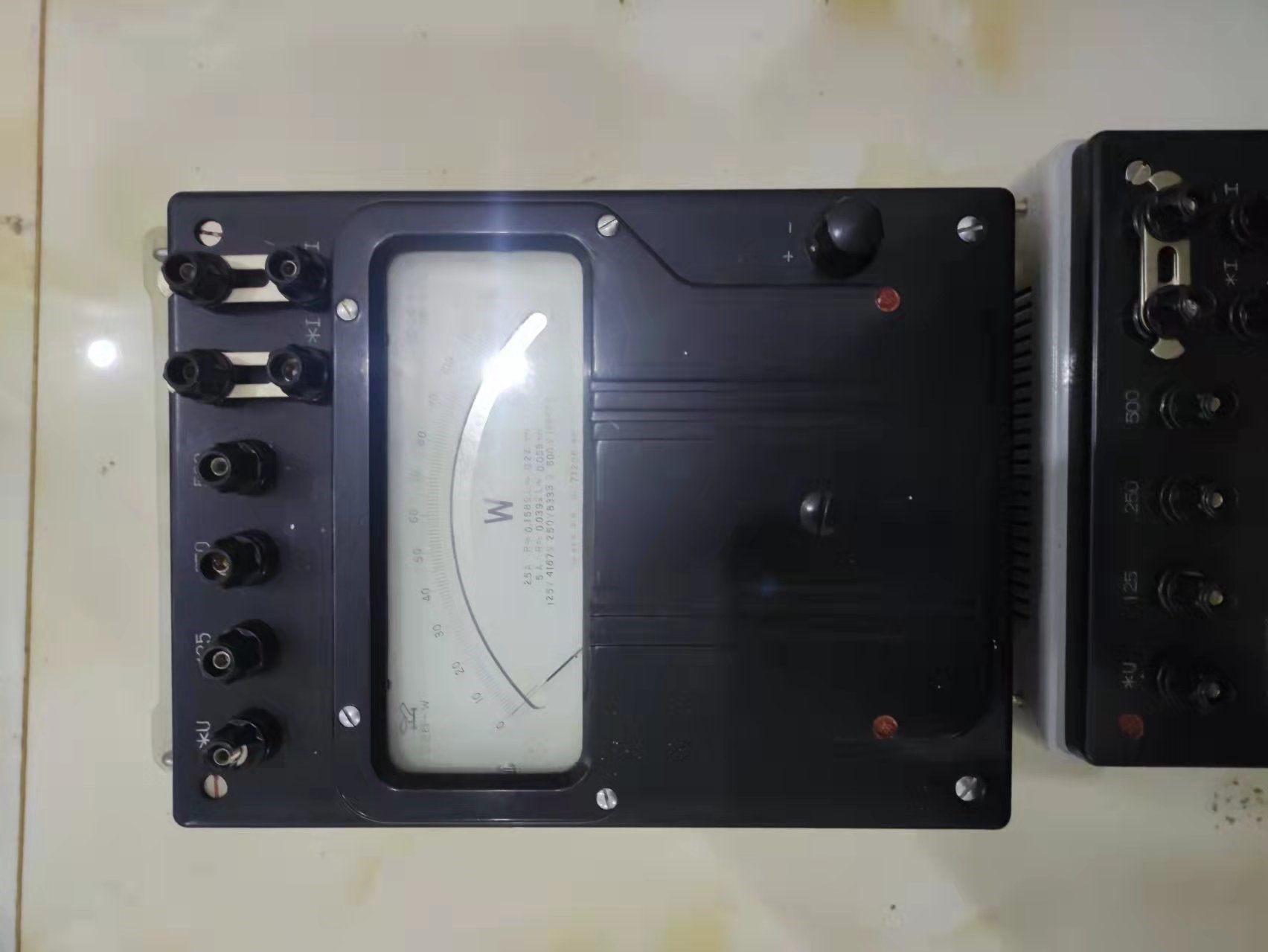 老款d26-w 交直流 功率表瓦特表 做工厚实经典仪表来源于单位回收
