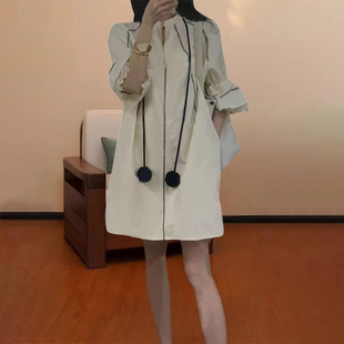 今年流行爆款高级感白色连衣裙女2026夏季新款独特漂亮掐腰短裙子