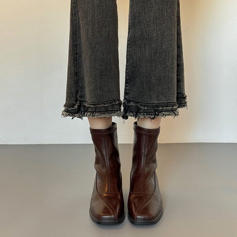 美拉德风方头时装靴女2025冬粗跟短靴百搭气质英伦通勤马丁靴