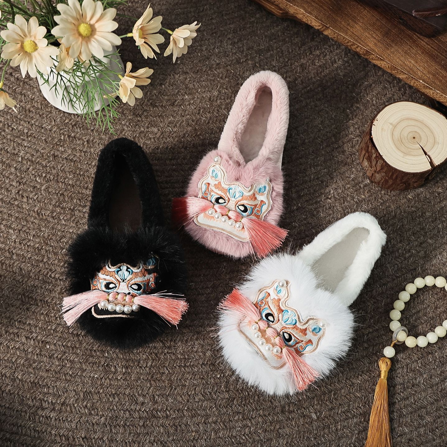 瑞虎 新款国潮汉服平底布鞋复古民族风绣花鞋成人虎头鞋女式棉鞋