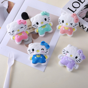 饰辅料 可爱kitty猫咪小挂件玩偶卡通三丽鸥毛绒公仔挂饰胸针DIY装