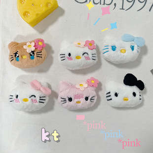 卡通毛绒KT猫咪公仔胸针hellokitty可爱玩偶书包装饰袜子辅料配件