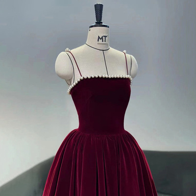 丝绒敬酒服新娘2025新款显瘦小个子订婚回门礼服酒红色平时可穿女