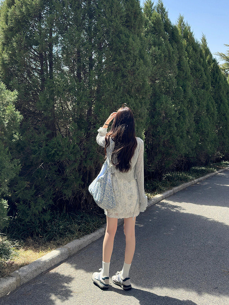Summer 'Salt Style' Outfit: Grey Cardigan & Floral Slip Dress Set - Taobao product photo 2