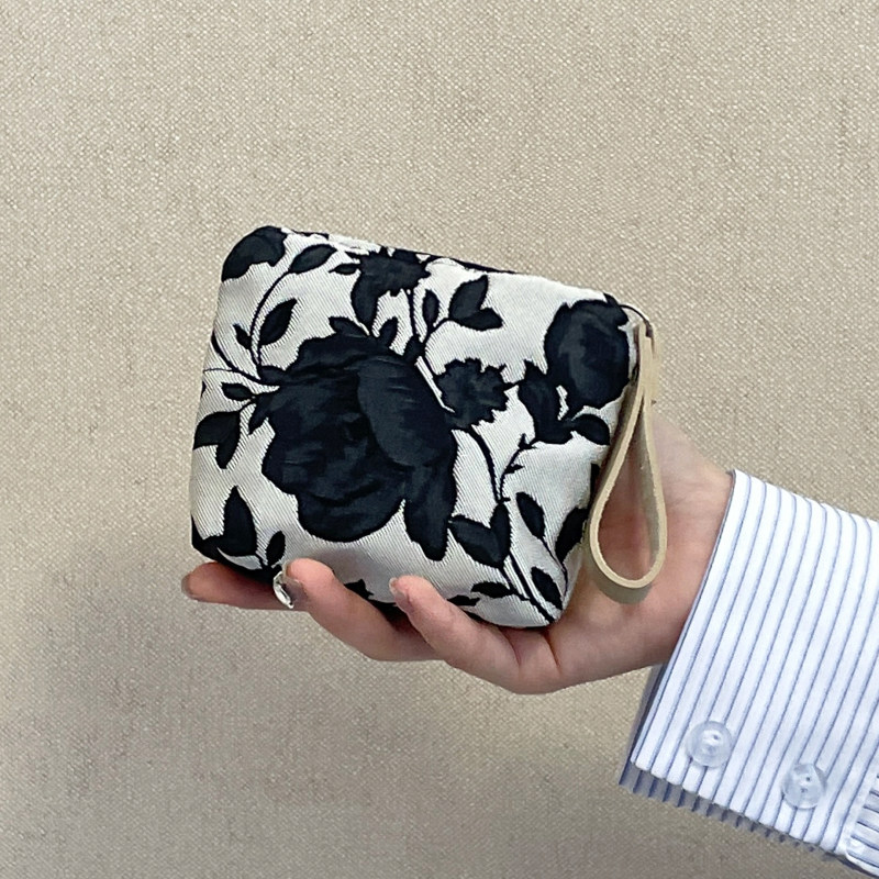 新款迷你清新耳机包零钱包口红钥匙饰品收纳化妆包卫生巾拉链小包,收纳整理,卫生巾收纳包,淘宝优惠券,粉丝福利购,淘宝优惠卷