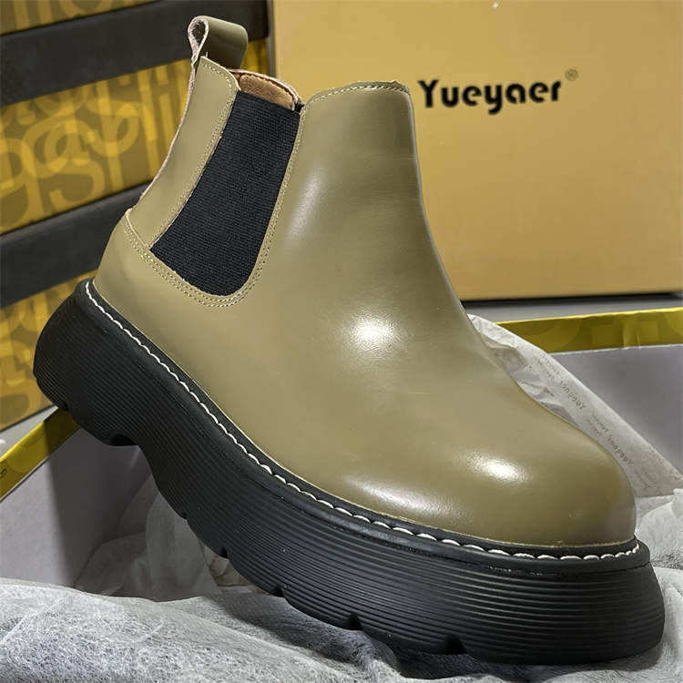 月芽儿厚底真皮马丁靴女2025秋冬英伦风复古加绒松糕切尔西短靴女