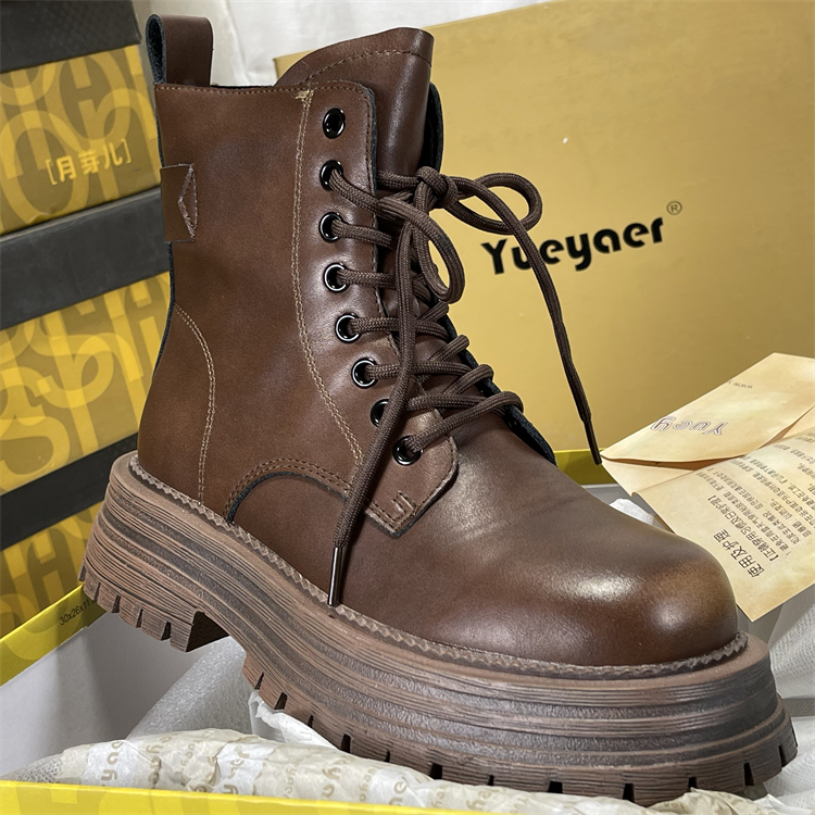月芽儿棕色马丁靴女2025新款秋季百搭真皮复古机车靴子女厚底短靴