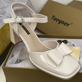 品牌女鞋 牛漆皮一字扣蝴蝶结粗跟真皮中空单鞋 正品 月牙儿包头凉鞋