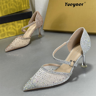 月芽儿2026春夏透气网纱尖头水钻细跟单鞋优雅一字带高跟包头凉鞋